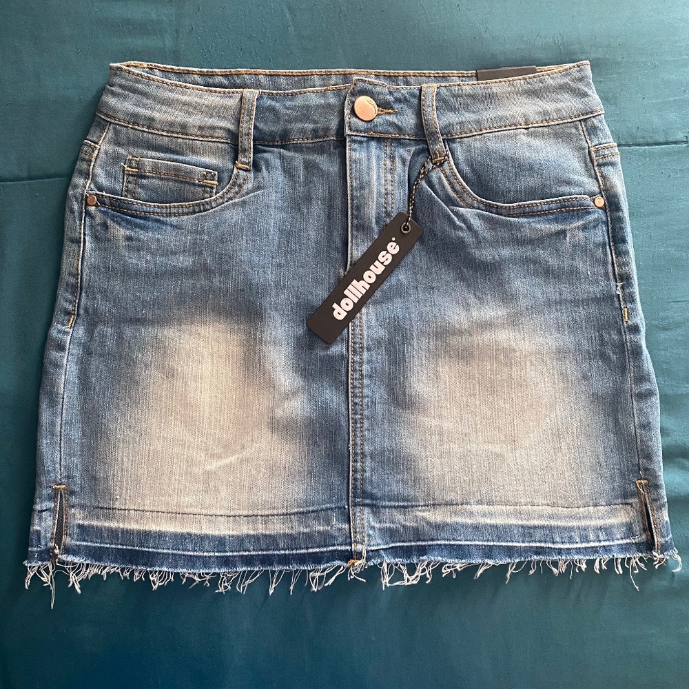 DOLLHOUSE Denim Juniors Skirt NWT Size 7